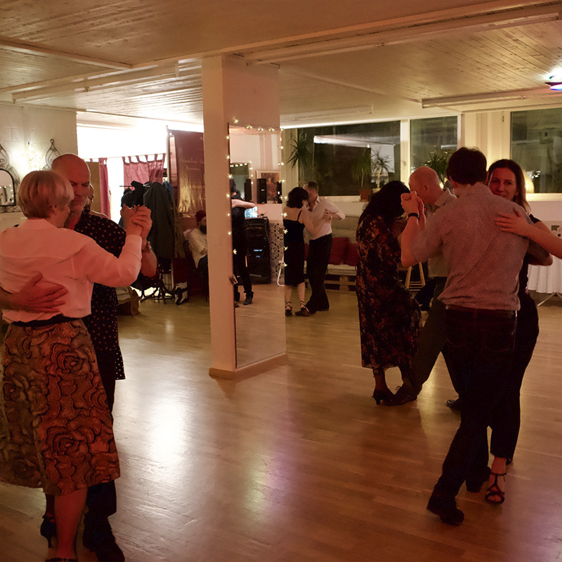 Living-alternative Milonga
